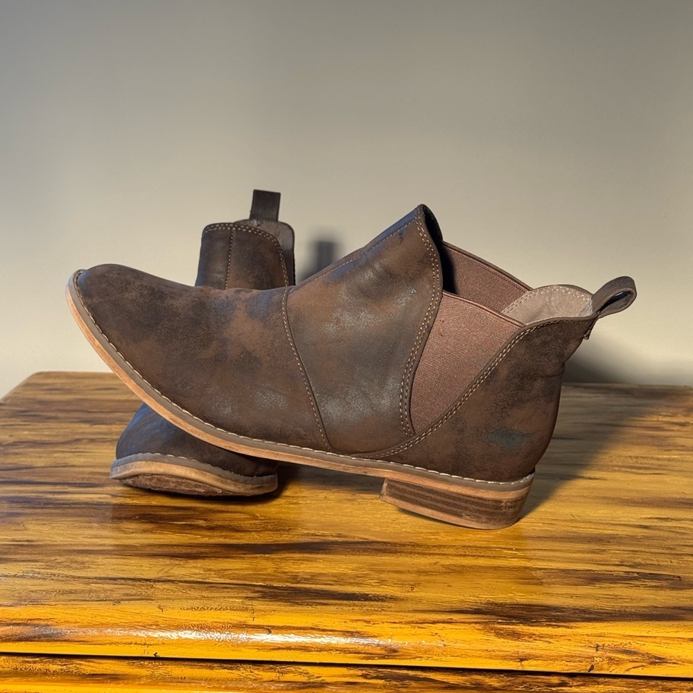 Elegant Brown Ankle Boots for Women